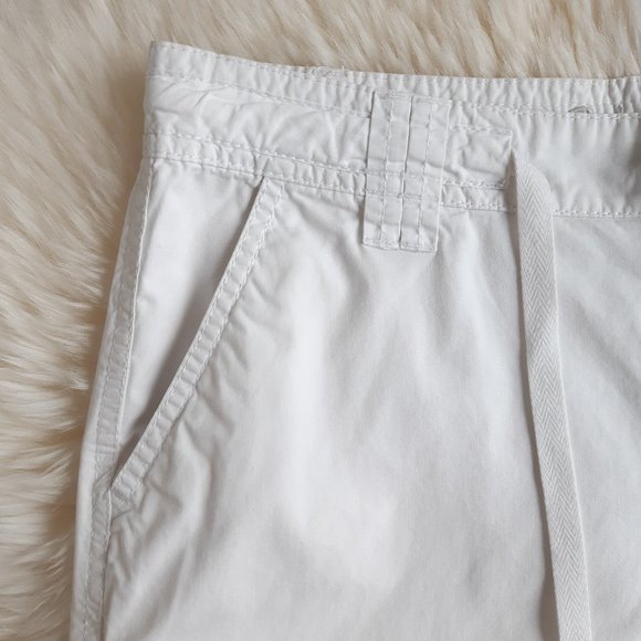 Esprit white summer shorts (US 4) - Picture 3 of 14